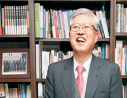 Hwacheon CEO Kwon Young ryual's 43 Years in Machine Tools